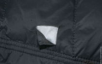 Создание заплаток для заклеивания пуховика: как зашить дырку по шву на болоньевой куртке