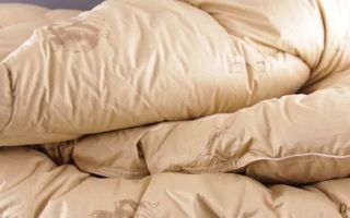 Уход за одеялом из верблюжьей шерсти: можно ли стирать в домашних условиях